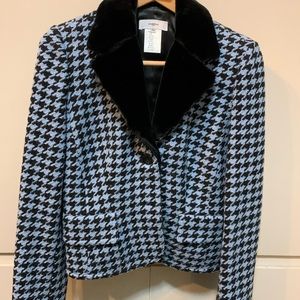Houndstooth print with fur collar jacket